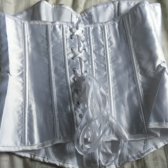 Fashion Corset - Picture 2 of 2